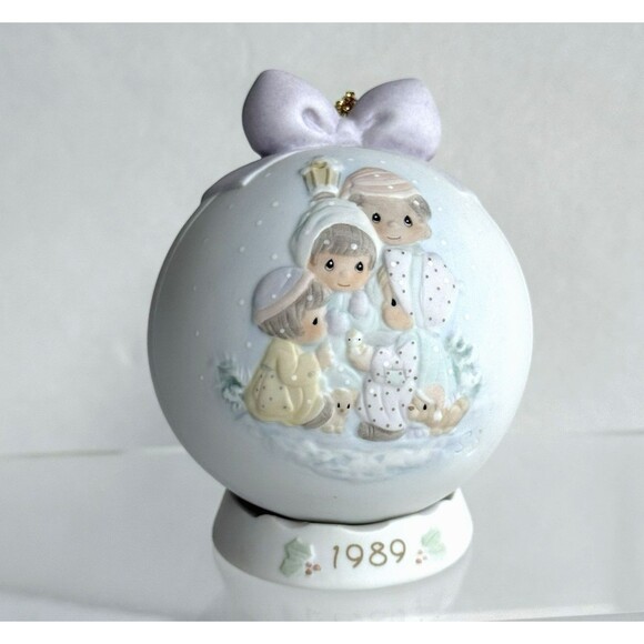 Precious Moments Peace on Earth 1989 Christmas Ornament Ball Xmas with Stand - Picture 1 of 9